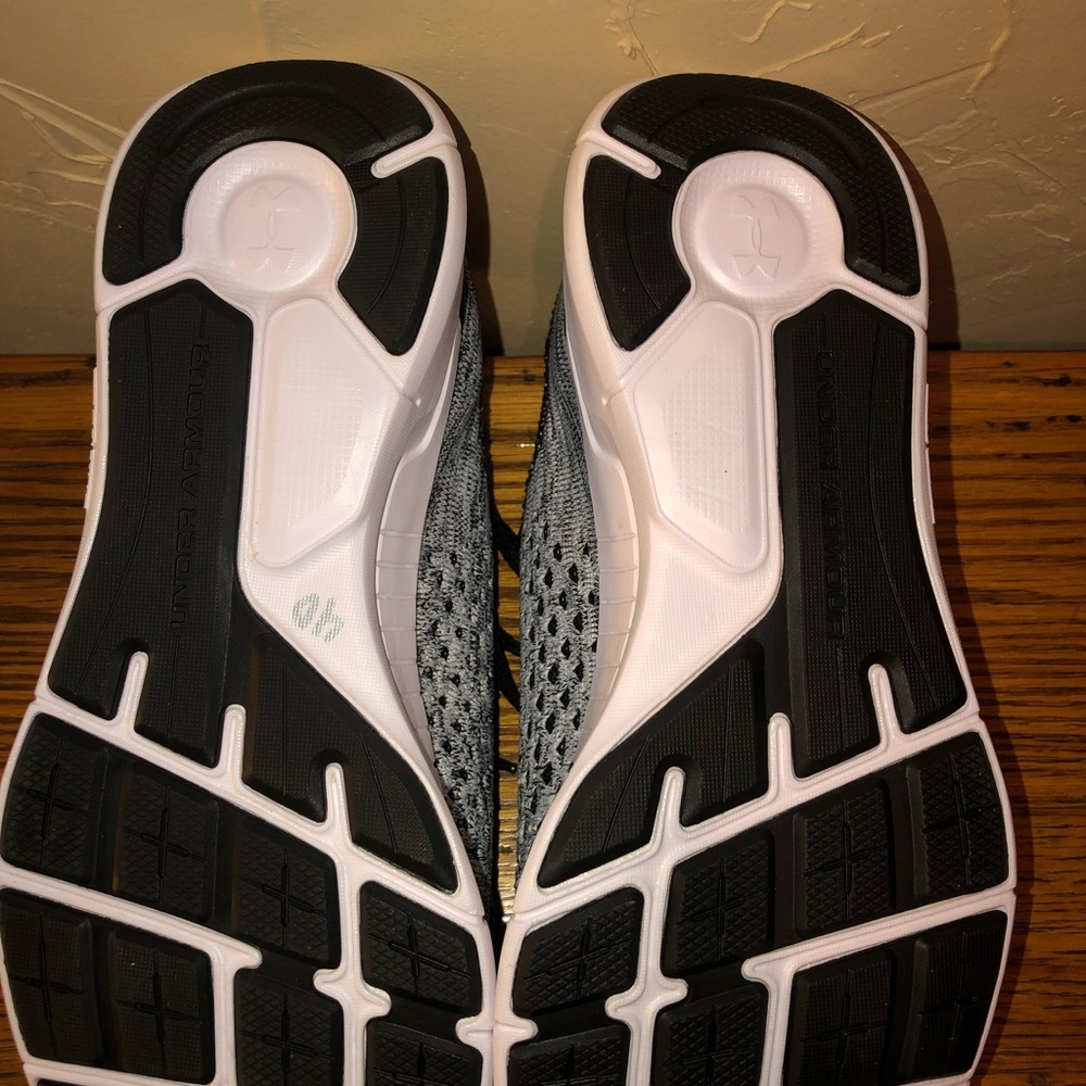 Men’s Under Armour lightening 2 - Picture 3 of 4